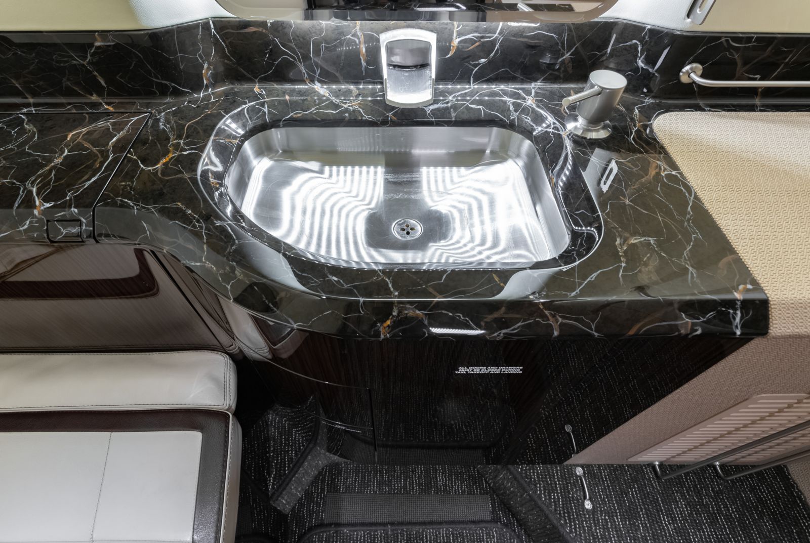 Bombardier Learjet 75  S/N 45-531 for sale | gallery image: /userfiles/images/531/bfp_2320%5B1%5D.jpg