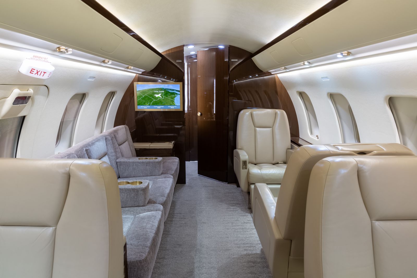 Bombardier CL 605  S/N 5800 for sale | gallery image: /userfiles/images/5800/bfp_8721.jpg