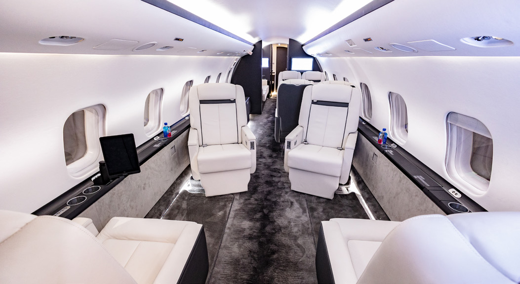 Bombardier Global Express  S/N 9014 for sale | gallery image: /userfiles/images/9014/fwd%20aft.jpg