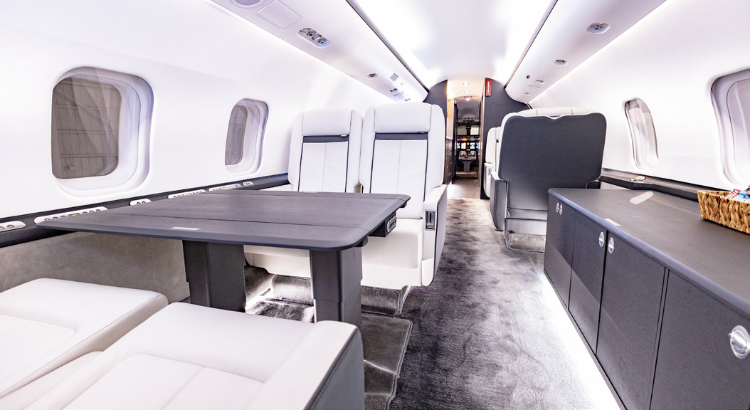 Bombardier Global Express  S/N 9014 for sale | gallery image: /userfiles/images/9014/mid%20fwd.jpg