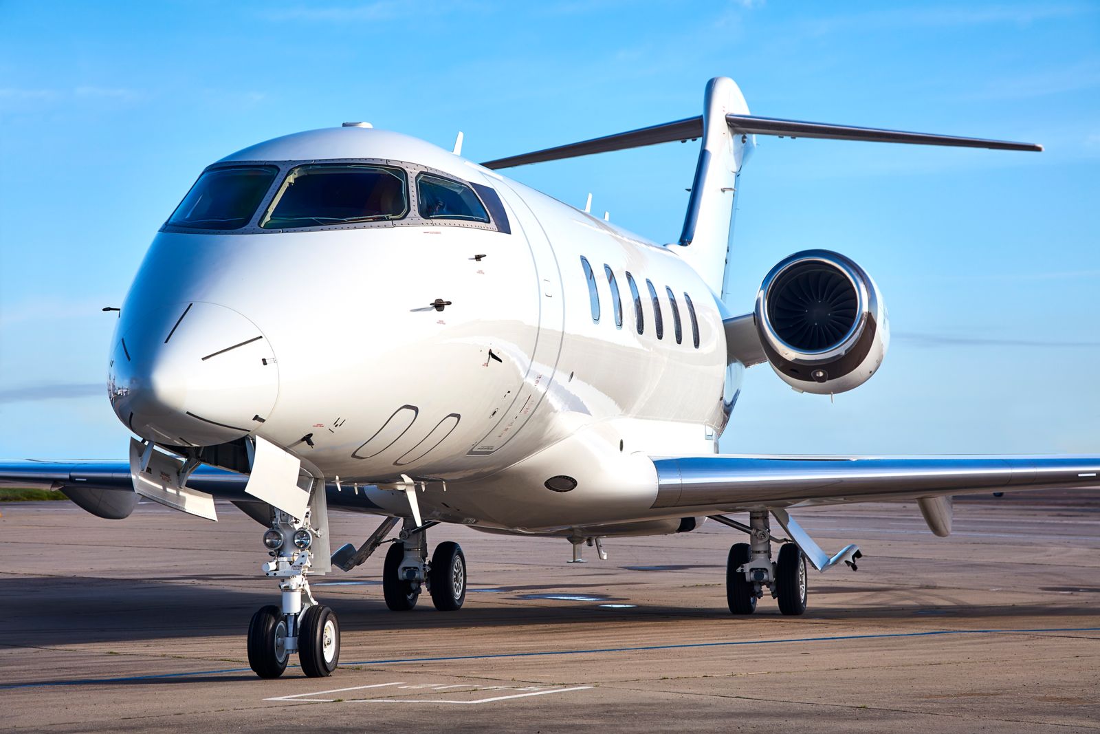 Bombardier CL 350/3500 S/N 20745 for sale | feature image