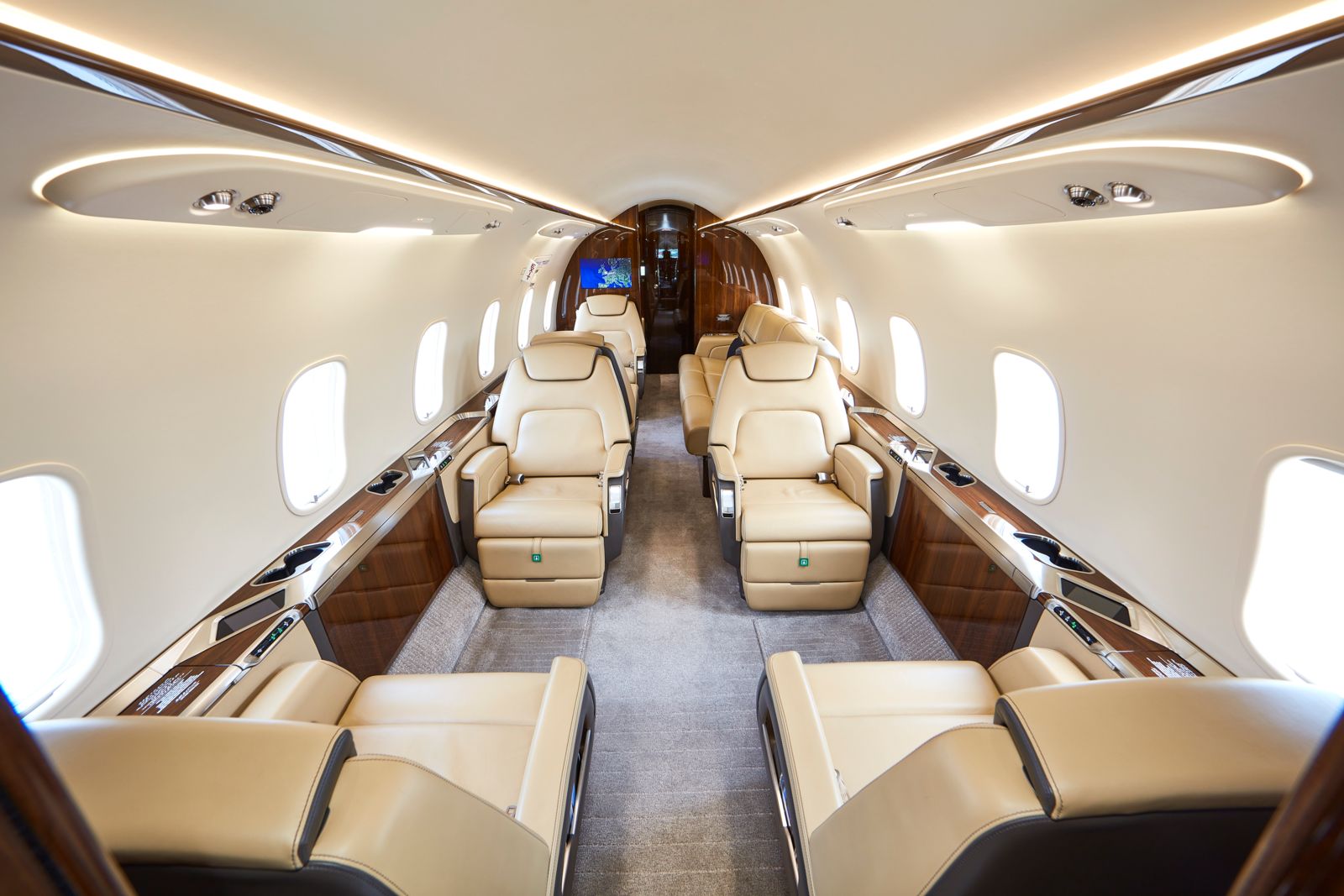Bombardier CL 350/3500  S/N 20745 for sale | gallery image: /userfiles/images/CL350_sn20745/ca_5955_gj_ap-rdr_ca3_0111.jpg