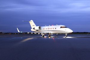 Bombardier CL 604 S/N 5433 for sale | feature image