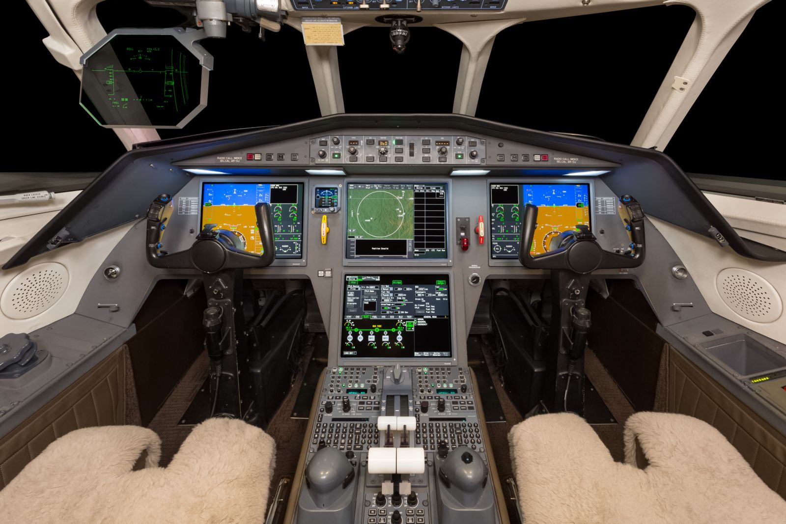 Dassault Falcon 2000EX EASy  S/N 79 for sale | gallery image: /userfiles/images/F2000EXy_sn79/cockpit.jpg