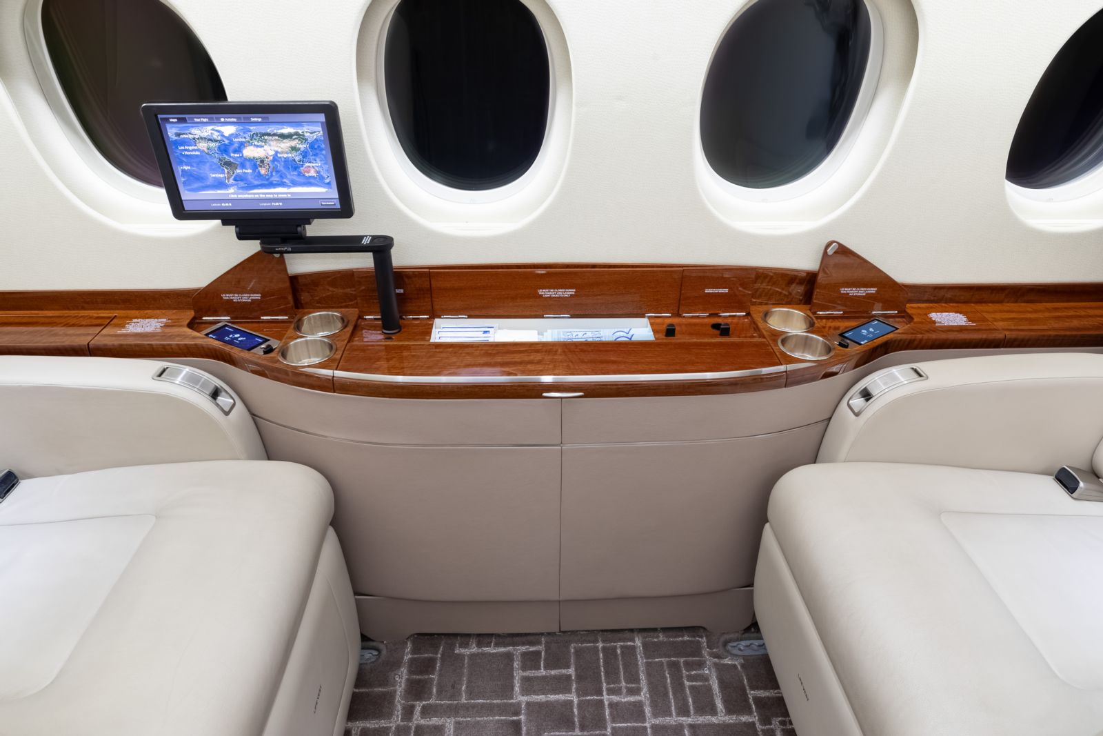 Dassault Falcon 2000LXS  S/N 295 for sale | gallery image: /userfiles/images/F2000LXS%20SN%20295/bfp_1894.jpg