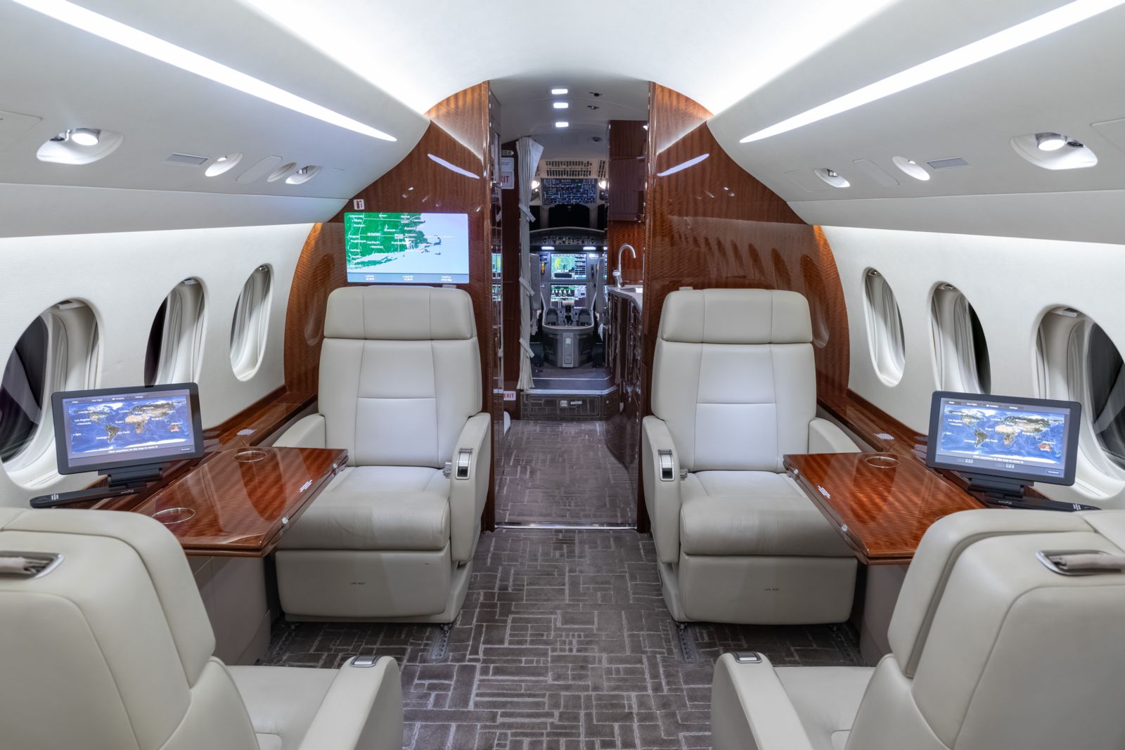 Dassault Falcon 2000LXS  S/N 295 for sale | gallery image: /userfiles/images/F2000LXS%20SN%20295/bfp_2100.jpg