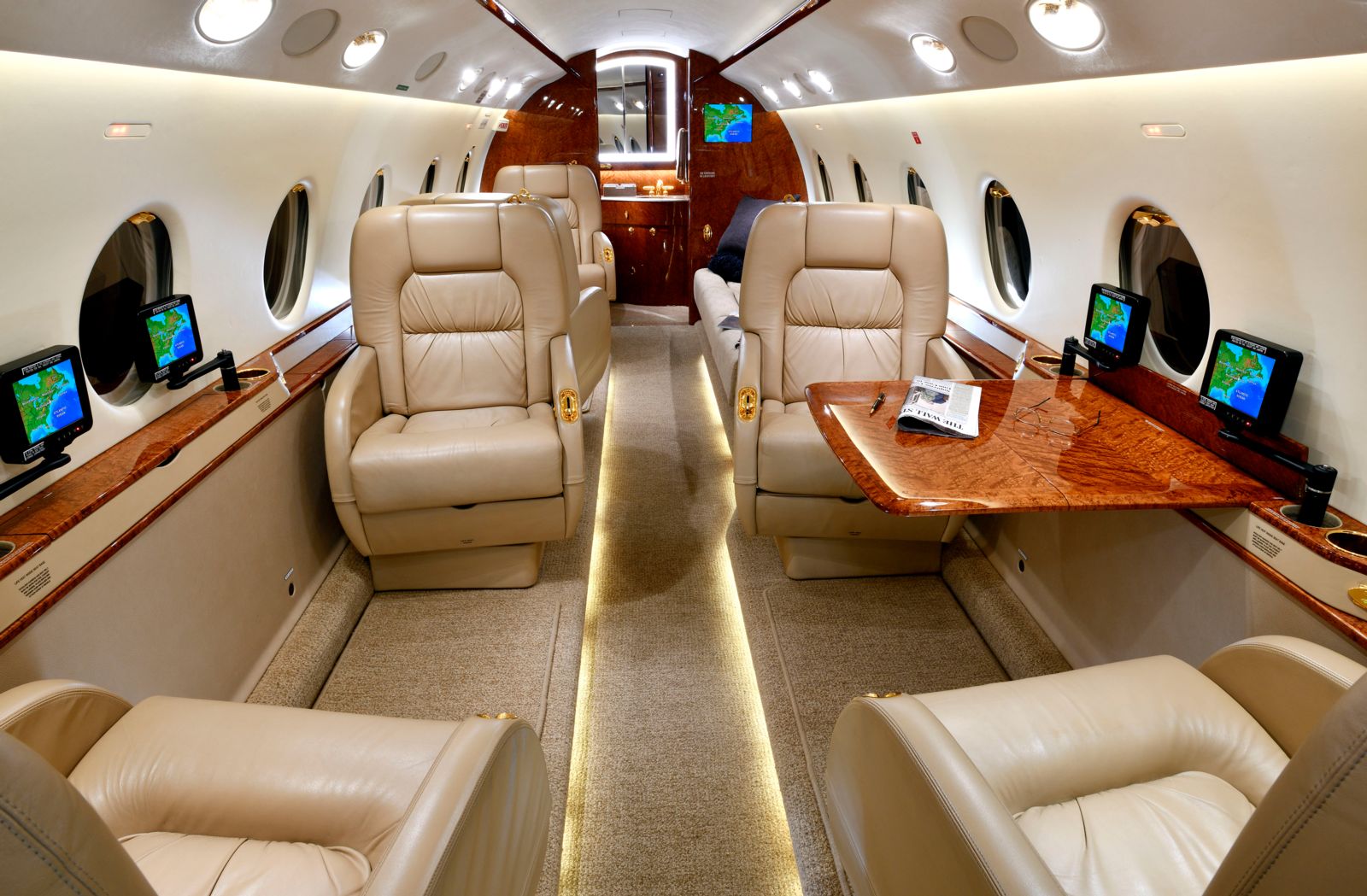 Gulfstream G200  S/N 212 for sale | gallery image: /userfiles/images/G200_SN212/int1_300.jpg