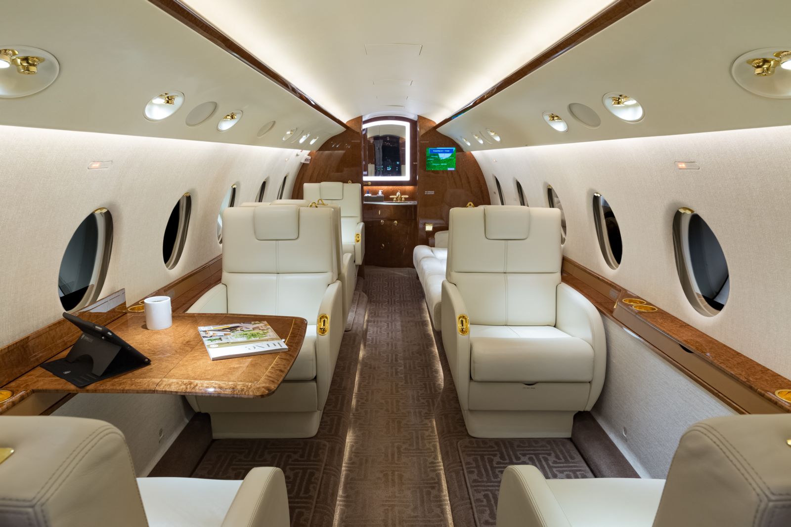 Gulfstream G200  S/N 170 for sale | gallery image: /userfiles/images/G200_sn170/bfp_8840.jpg