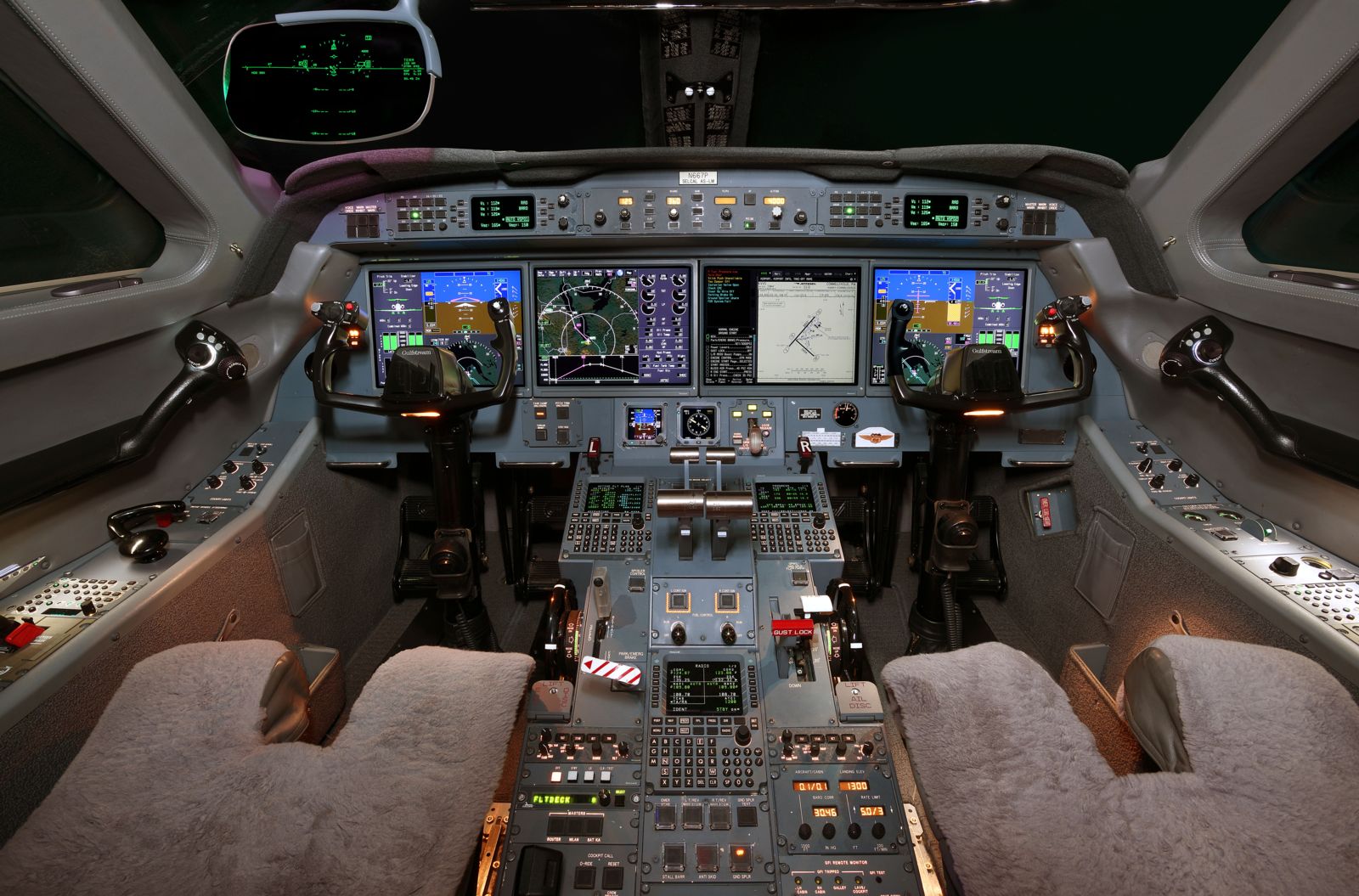 Gulfstream G550  S/N 5502 for sale | gallery image: /userfiles/images/G550_SN_5502/bottom%20middle.jpg