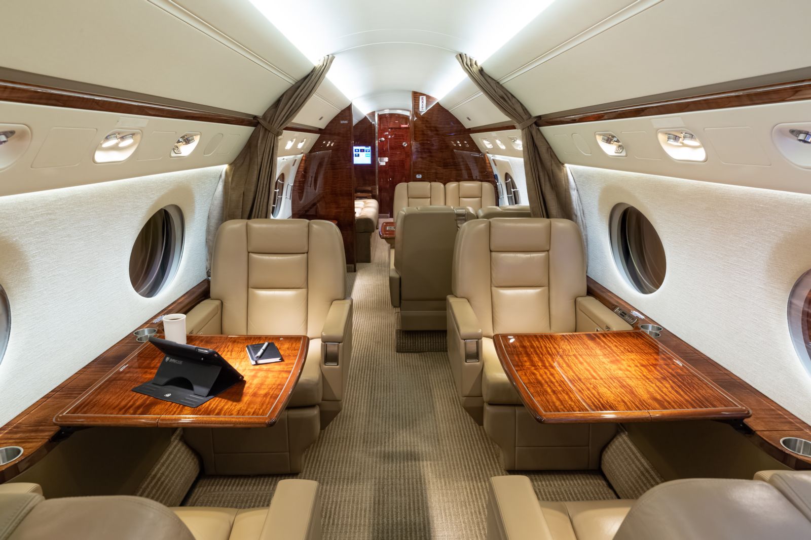 Gulfstream G550  S/N 5441 for sale | gallery image: /userfiles/images/G550_sn5441/bfp_1111.jpg