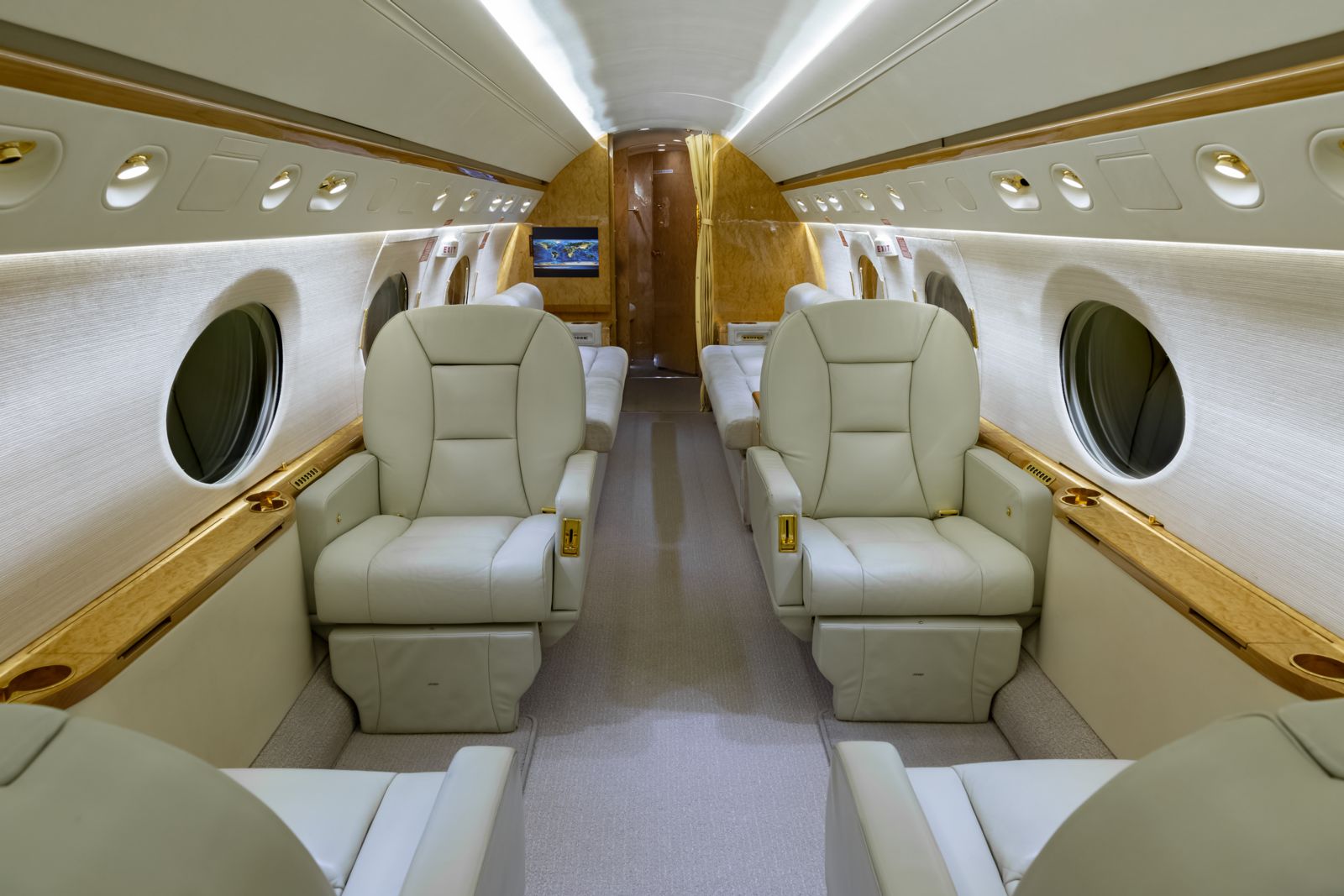 Gulfstream GIV  S/N 1117 for sale | gallery image: /userfiles/images/GIV_1117/bfp_3426.jpg