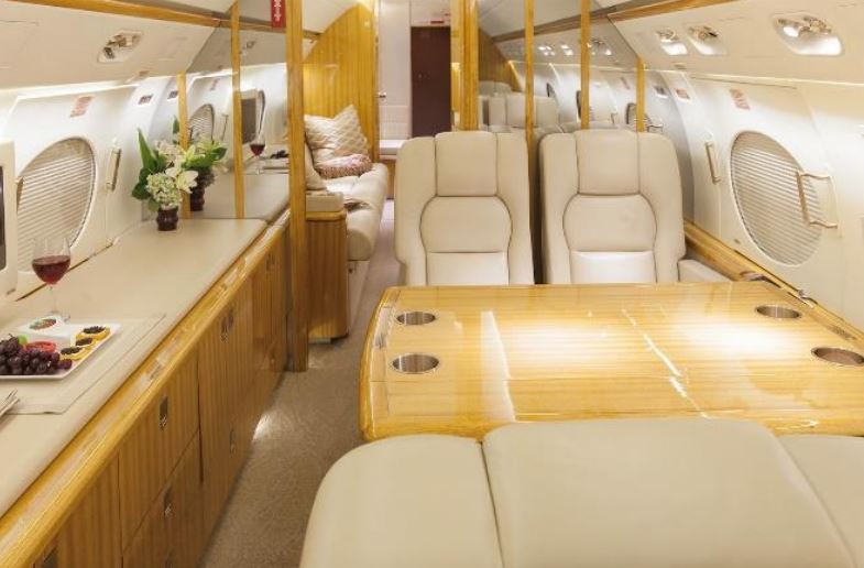 Gulfstream GIV  S/N 1024 for sale | gallery image: /userfiles/images/GIV_sn1024/mid%20aft.JPG