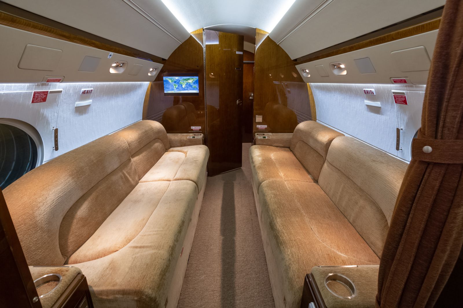 Gulfstream GV  S/N 534 for sale | gallery image: /userfiles/images/GV%20SN%20534/bfp_4080.jpg