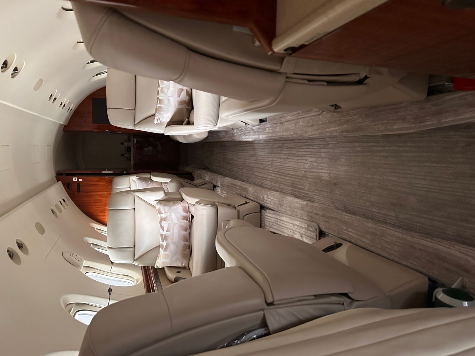 Hawker/Textron 900XP  S/N HA-0044 for sale | gallery image: /userfiles/images/HA-0044/photo%20mar%2006%202025%2C%2012%2018%2027%20pm.jpg