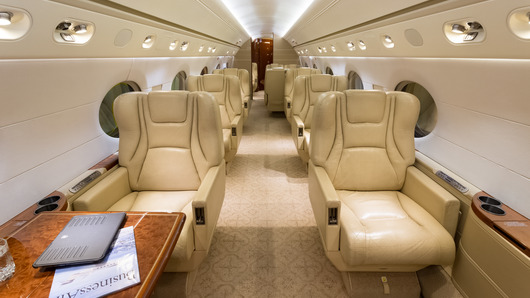 Gulfstream G550  S/N 5121 for sale | gallery image: /userfiles/images/aircraft-listing/G550_sn5121/fwd%20aft.jpg