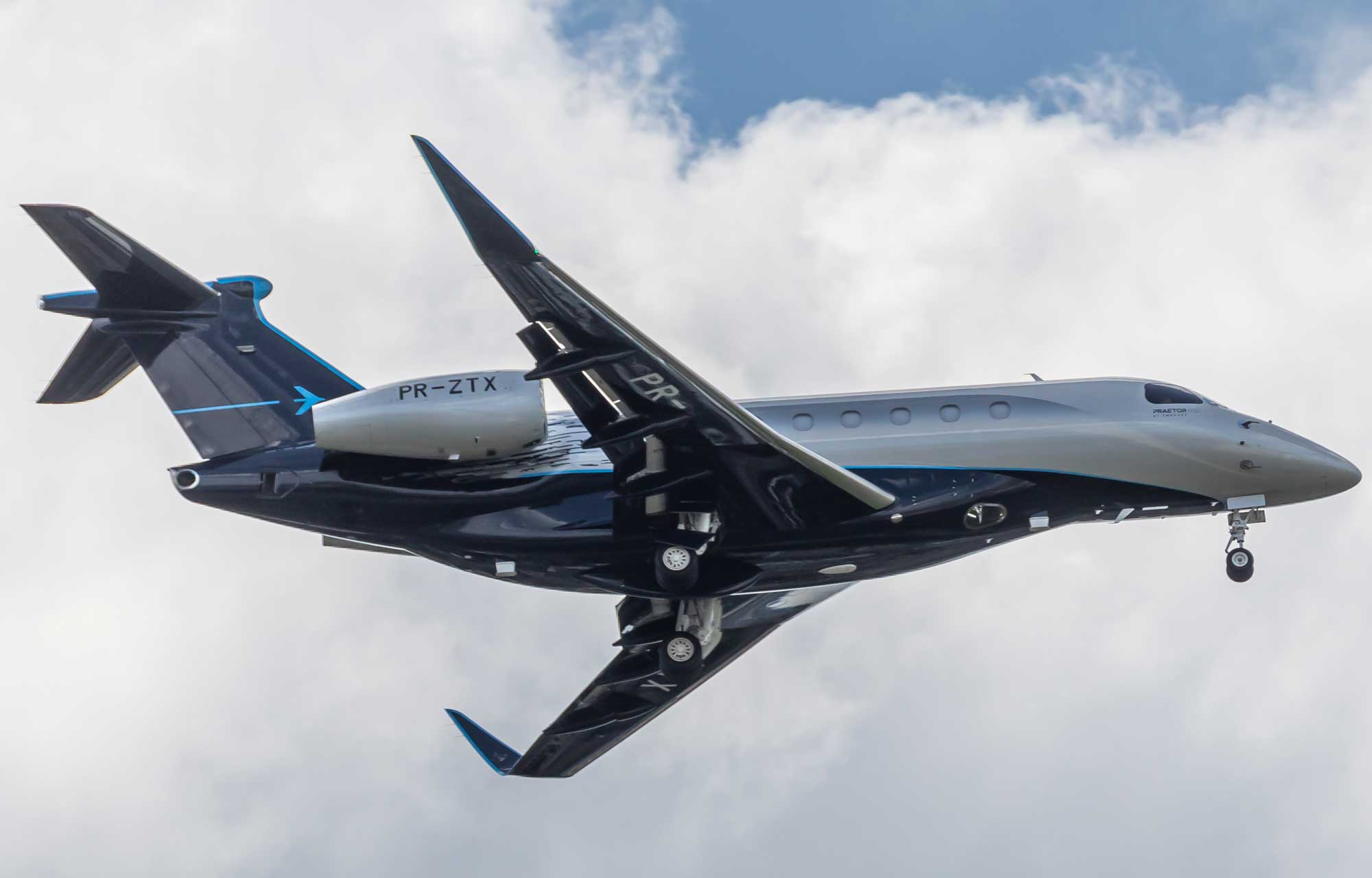 Related model: Embraer Praetor 600